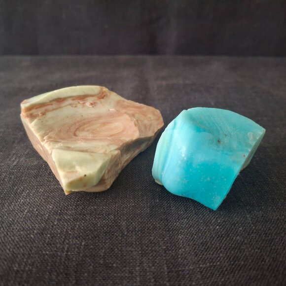 Cullet Akro Agate Clarksburg WV 2 Pieces Blue Jade Chocolate Slag Art Glass - Picture 1 of 11